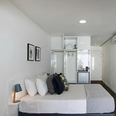 Phaedrus Living: Luxury 502 *