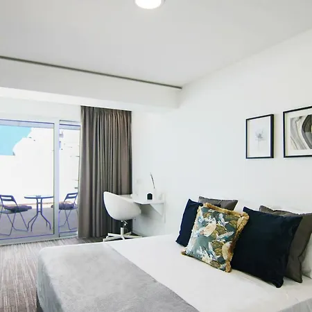 Phaedrus Living: Luxury 502